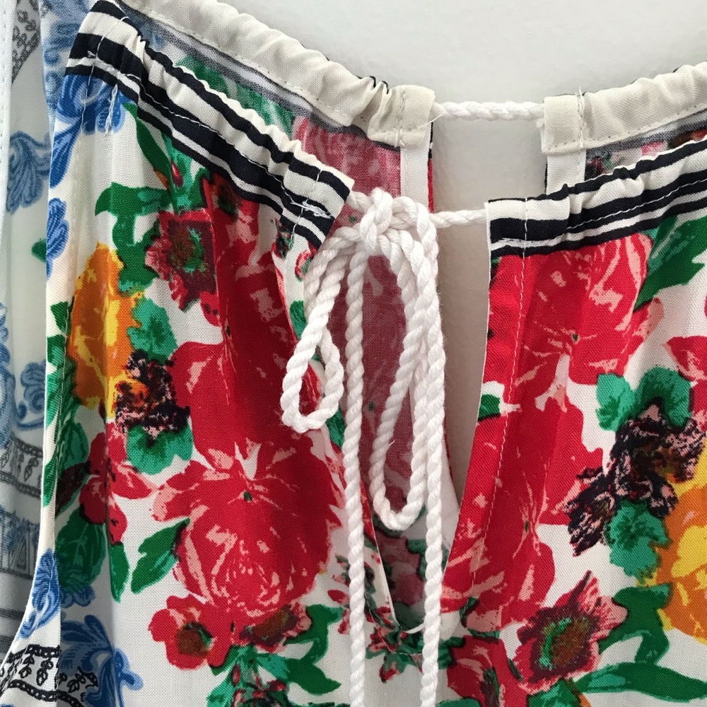 Adorable Paper Dolls halter neck top - Picture 3 of 8